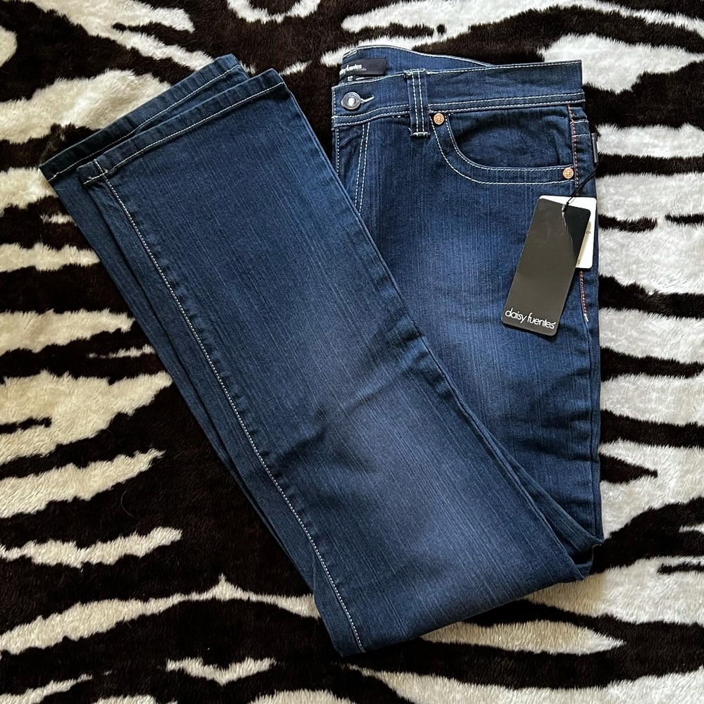 Daisy Fuentes straight fit denim stretch jeans - size 12